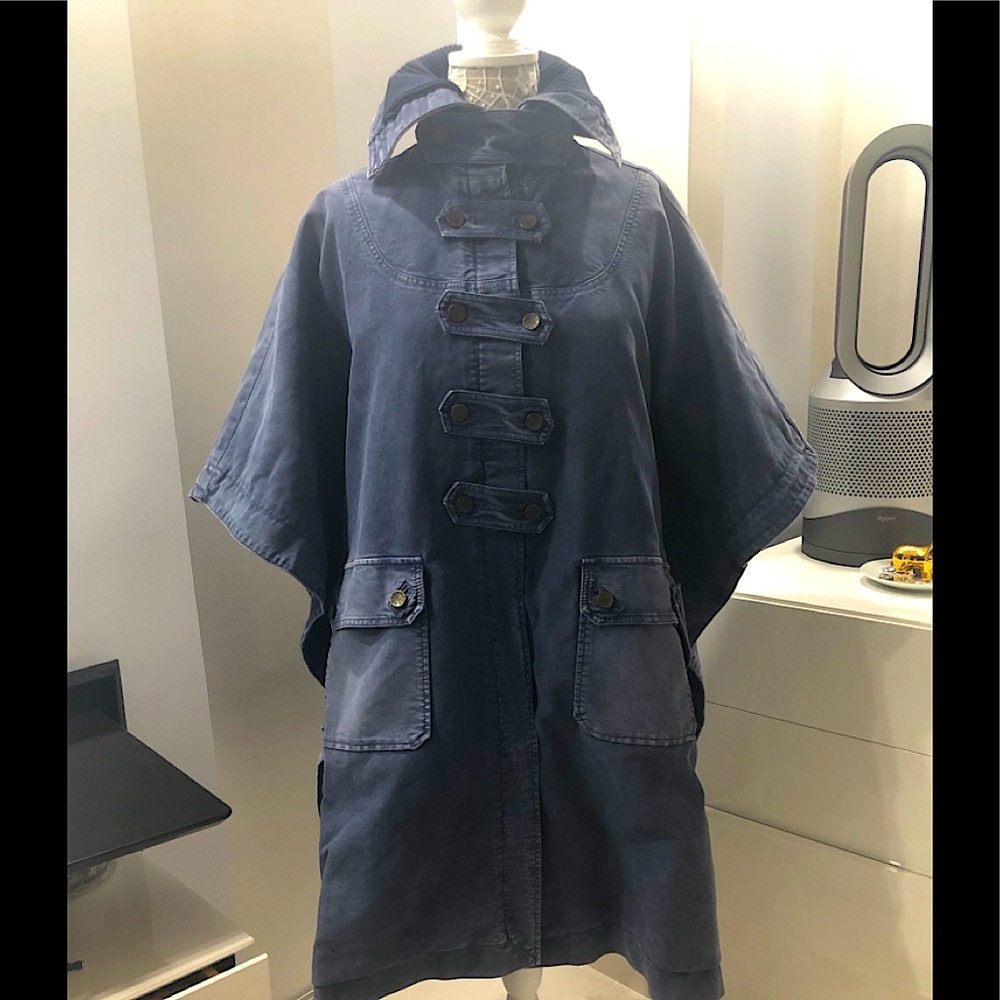 CAPE by Patrizia Pepe